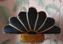 Load image into Gallery viewer, Noir Gold Deco Fan Cushion